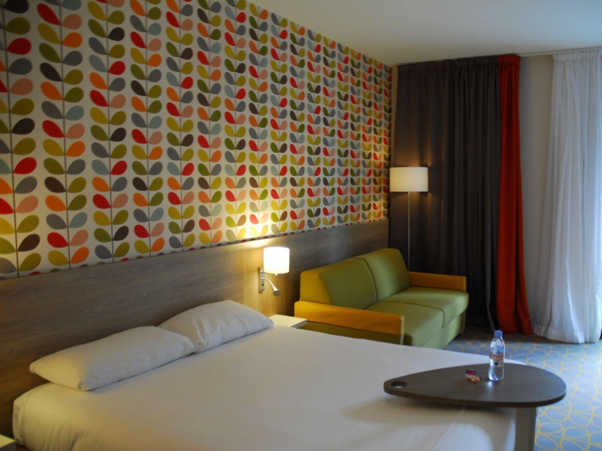 Ibis Styles Chaumont Centre Gare Hotel Exterior photo